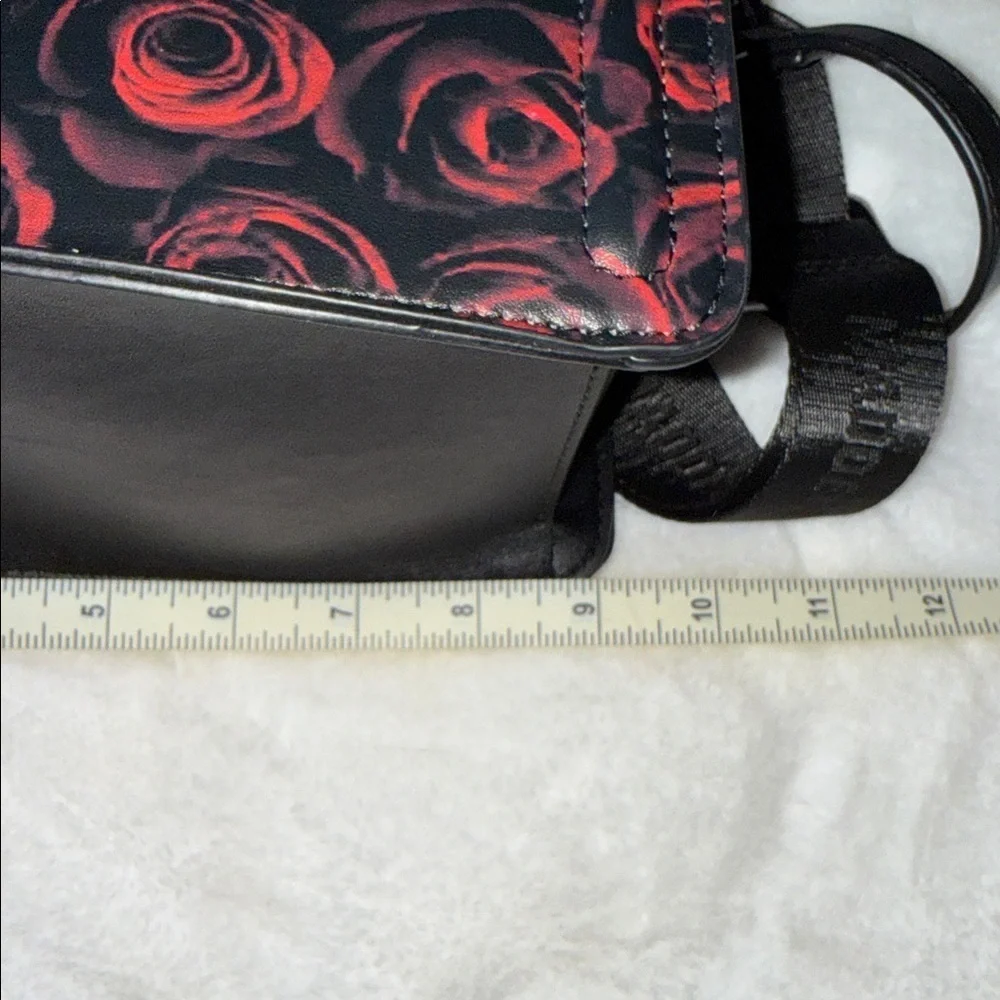 Steve Madden Roses Bevelyn Handbag with peals
